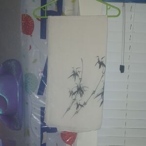 Elegant Cream Bamboo Pattern Scarf